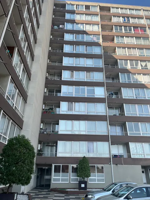 Departamento De 46 M² En Torre De 12 Pisos Con Cocina Americana, Terraza Y Acceso A Piscina, Quincho